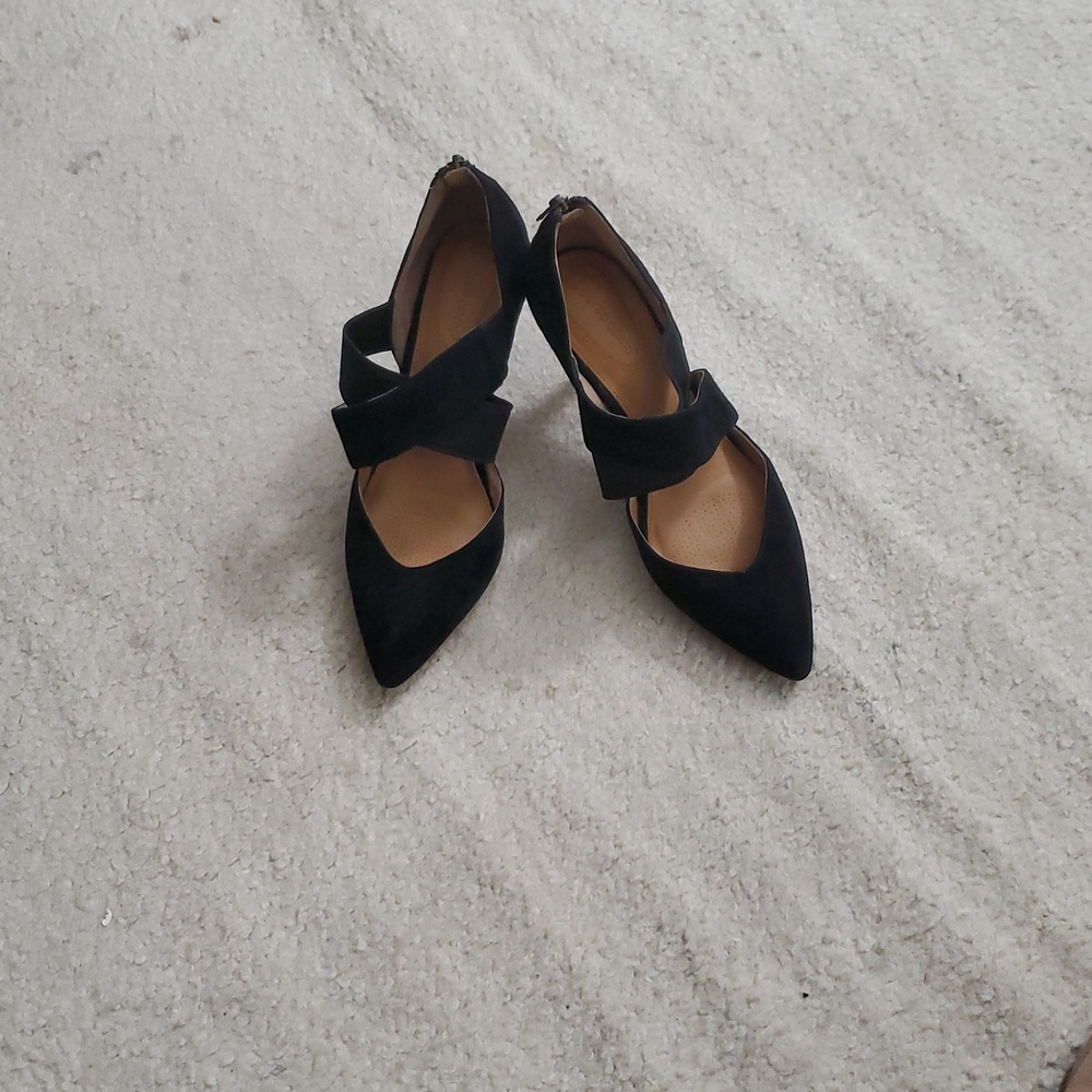 Corso Como, Black Suede Pointed Cross-Strap Pumps. 8M